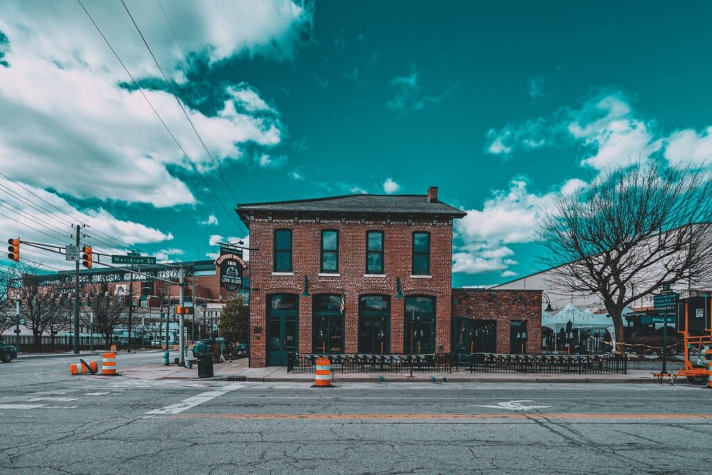 Is Slippery Noodle Inn Haunted?